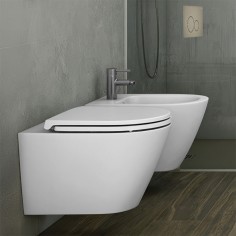 Sanitari sospesi bianco opaco con sedile feeling rak ceramics