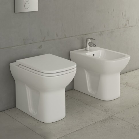 Sanitari filomuro bianco lucido con sedile s20 vitra