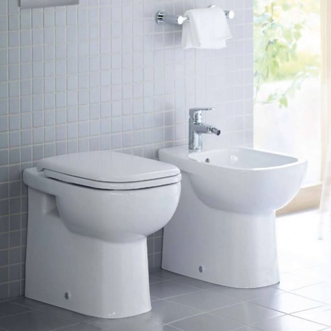 Sanitari filomuro bianco lucido con sedile d-code duravit